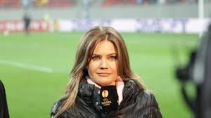 Ioana cosma is a poet and playwright from romania. Ioana Cosma Transmite Din Donetk Camera Ascunsa Cum Reactioneaza Soldatii Pro Rusi Cand Aud De Americani Stirileprotv Ro