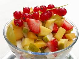 Fruit salad is a dish consisting of various kinds of fruit, sometimes served in a liquid, either their own juices or a syrup. Macedonia De Frutas Hurraki Diccionario De Lenguaje Llano