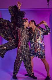 Hugh sheridan gets candid as he talks about the highs and lows of working in the entertainment industry. Hugh Sheridan Engaged To Boyfriend Kurt Roberts After Adelaide Fringe Proposal Daily Telegraph