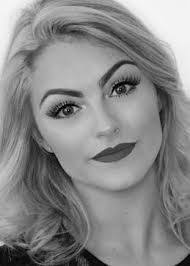 Amanda Langis's Instagram, Twitter & Facebook