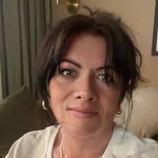 First of all, this is Amy Adams. Second of all, she gained weight for her  role in the movie “Nightbitch”.