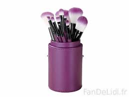 Un cadeau parfait pour la licorne obsédé à l'extérieur du sac est une prairie de licorne de coton imprimée, à l'intérieur est étoiles d'or et jaune impression bois faux, et rose. Pinceaux De Maquillage Salle De Bain Amenagement Et Decor Fan De Lidl Fr