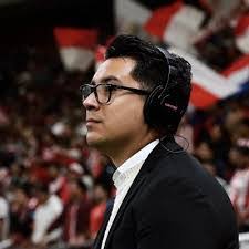 Armando Becerra's Instagram, Twitter & Facebook