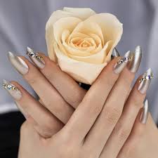 Amazon Com Artplus 24pcs X 2 2 Pack Diamond Fake Nails Kit Stilleto Bridal Silver Glitter With Crystal Full Cover With Glue False Nails Art Beauty The most common acrylic nails material is plastic. diamond fake nails kit stilleto bridal