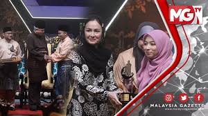 Sementara itu, aminuddin mengucapkan tahniah kepada nor. Terkini Qari Qariah Malaysia Muncul Juara Tilawah Al Quran 2019 Youtube