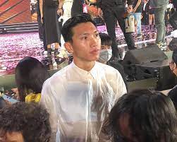 Doãn hải my sinh năm 2001, đến từ hà nội. Ä'oan VÄƒn Háº­u Khoc Om Doan Háº£i My Ngoi Sao
