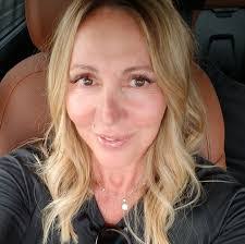 Wanda Windham's Instagram, Twitter & Facebook