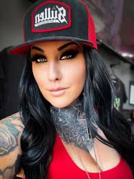 Heather Danielle (@misschaosqueen01) • Instagram photos and videos