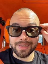 @ayman_ fills us in with his review of our Dusk Classic shades. Hidden  tech, bold performance—because good sunglasses don’t just look good, they  do more. #chamelo #duskclassic