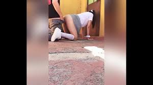 RAPIDITO en el COLEGIO! Estudiantes Latinos Follando en el Receso y la  directora hablando! - XNXX.COM