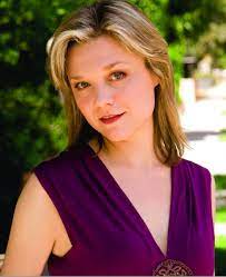Ariana clarice richards is an american painter and former actress. Ariana Richards Revisits Jurassic Park Interview Magazine