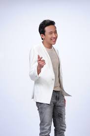 Đi đại tiện nhiều lần có thể khiến bé sơ sinh bị mất nước, ảnh hưởng đến sức khỏe nên bố mẹ cần lưu ý số lần đi ngoài của bé. Tráº¥n Thanh Cao Bao Nhieu Chiá»u Cao Cá»§a Ca SÄ© Diá»…n Vien Ná»•i Tiáº¿ng