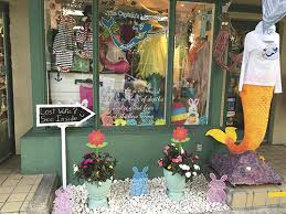 Longlasting ecuadorian roses in a signature parisian hatbox. The Captain S Mermaid Boutique Key West Florida Gift Shop Magazine