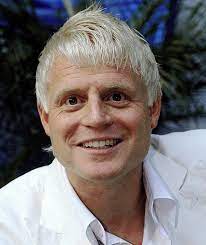 Die ard kann weiterhin auf eine ihrer beliebtesten fernsehserien bauen. Guido Cantz Ich Wusste Nicht Was Ein Hock Ist Kultur Badische Zeitung