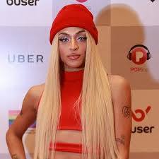 Vittar rose to fame in brazil after she covered major lazer's lean on in portuguese in 2015. Pin Auf Other Girls Gurls And Glam Boys