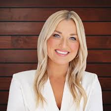 Cheri Russell's Instagram, Twitter & Facebook