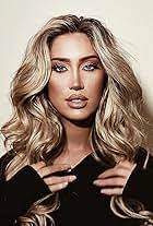 Taylor Ray's Instagram, Twitter & Facebook