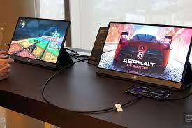 世界初の240hz駆動 17 3インチモバイルディスプレイ asusが発表 engadget 日本版 rog strix xg17は今年第4四半期 10月 12月 以降に発売され 価格は未発表 zenscreen touchは7月に400ドル 約4万4000円 以下で発売されます r モバイル ディスプレイ 世界