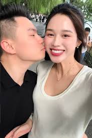 Miss Vietnam Do Thi Ha resigns from her CEO position just two months after  marrying wealthy heir Viet Vuong?