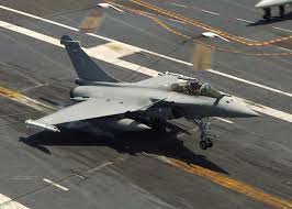 Mediterranean Sea July 23 2007 A French Navy Rafale M Lands Aboard Uss Enterprise Cvn 65 U S Navy Rafale Armee De L Air Marine Nationale Francaise
