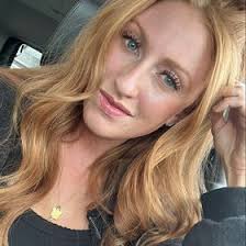 Sara Macaluso's Instagram, Twitter & Facebook