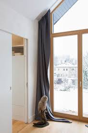 Giebelfenster Mit Angefertigtem Vorhang Im Schlafzimmer Moderne Schlafzimmer Von Homify Modern Homify Giebelfenster Schlafzimmer Dachschrage Schlafzimmer Vorhange