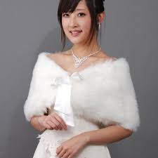 Fur Wedding Google Search Gelin Elbisesi Moda Stilleri Gelin