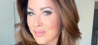 'RHOC' Star Emily Simpson Says Elizabeth Vargas Is 'Bizarre And Eccentric'