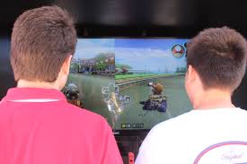 Olvídate de competir en solitario, y disfruta de la experiencia de jugar con tus amigos o con desconocidos, uniendo vuestras fuerzas y apoyándoos para vencer. Alberto Autor En Nintenderos Nintendo Switch Switch Lite