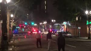 Portland Police Cars Have Pulled Up On 4th And Taylor There Is Also More Federal Officers Stationed At The Irs Building Portland Oregon News From Oregon U S In English On Live