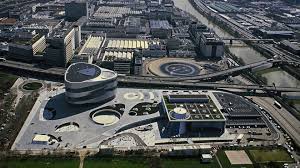 Mercedes Stoppe Par Le Covid 19