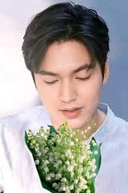 thenk you so much the flowers with handsome💪❤️🌸🌸🌸👋👋👋