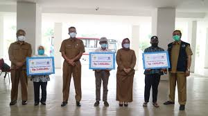 Sementara petugas polres cirebon kota, jawa barat menggelar razia di sejumlah tempat mangkal pengamen dan preman. Pemerintah Daerah Kota Cirebon Gemah Ripah Loh Jinawi