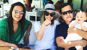 Demet Akalin Dan Gulsen E 27 Bin Tl Lik Hediye Tek Magazin