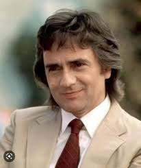 Who do you think is the Most handsome actor of all time? 🎬