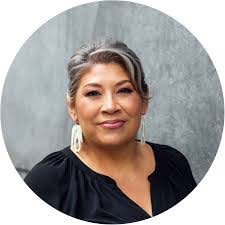 Lenora Steele's Instagram, Twitter & Facebook