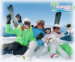 Cantecul valurilor, nisipuri fine, plaje generoase si curate,obiective turistice interesante, mancare gustoasa si cazare la preturi imbatabile. Vacanta La Munte In Romania