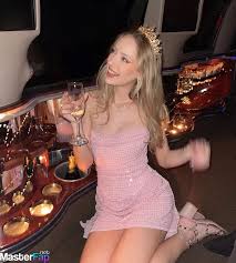 Karina Kurzawa Free Nudes Album 3 Pictures | MasterFap.net