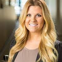 Colleen Karnish's Instagram, Twitter & Facebook