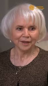 Singer Linda Ronstadt, known for her unpredictable career, surprised fans  with her 2020 memoir, "Feels Like Home," which dives into her family's  traditional Sonoran recipes and stories from her childhood