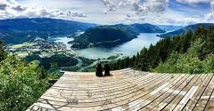 Sicamous lookout shuswap lake region has more than 100 hiking trails, and one of the most scenic is sicamous lookout. Sicamous Lookout Exploratory Glory Travel Blog Tinyhouse Living Travel Deals