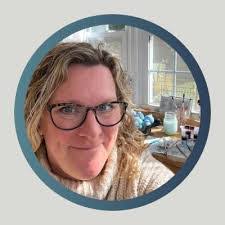 Melissa Dayton's Instagram, Twitter & Facebook