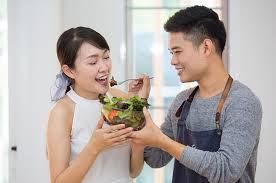 Lada merah manis disenaraikan sebagai salah satu dari 4 sayuran dengan jumlah antioksidan tertinggi iaitu bayam, lobak merah, dan tomato. Diabetes Dan Asam Urat Sama Sama Perlu Atur Pola Makan