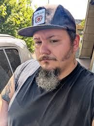 Willing to make new friends? Comment Hi I'll send you a friend request