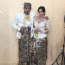 Nama lengkapnya adalah nora alexandra philip. Nora Alexandra Philip Labrak Pelakor Yang Mendekati Jerinx Sid Showbiz Liputan6 Com