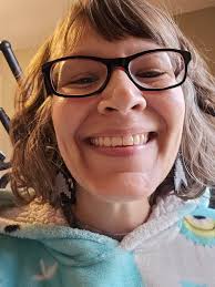 Some quick mini perler earrings for Saturday ❤️