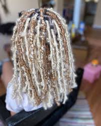 Faux Locs More On Instagram Butterfly Bob Liylocs In 2020 Weave Hairstyles Braided Aesthetic Hair Curly Hair Styles Naturally