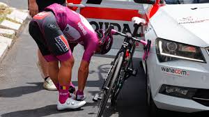 Caleb ewan sprints to victory on stage 7 of the giro. Giro D Italia 2021 Sturz Wirft Doppel Etappensieger Caleb Ewan Aus Dem Rennen Crash Auf 8 Etappe Eurosport