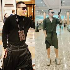 Vũ khắc tiệp được nhiều người biết đến với vai trò là một ông bầu khá có tiếng. Sang Cháº£nh NhÆ° VÅ© Kháº¯c Tiá»‡p Láº¡i Máº·c Quáº§n NgÆ°á»£c Ra Ä'Æ°á»ng Lam Ai CÅ©ng CÆ°á»i Che