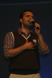 Sep 12, 2018 · rafet el roman, önceki gün trabzon'da düzenlenen bağ bozumu festivali kapsamında ortahisar ilçesinde sahne aldı. Rafet El Roman Wikipedia